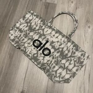 ALO Yoga Gray and White Tote Bag